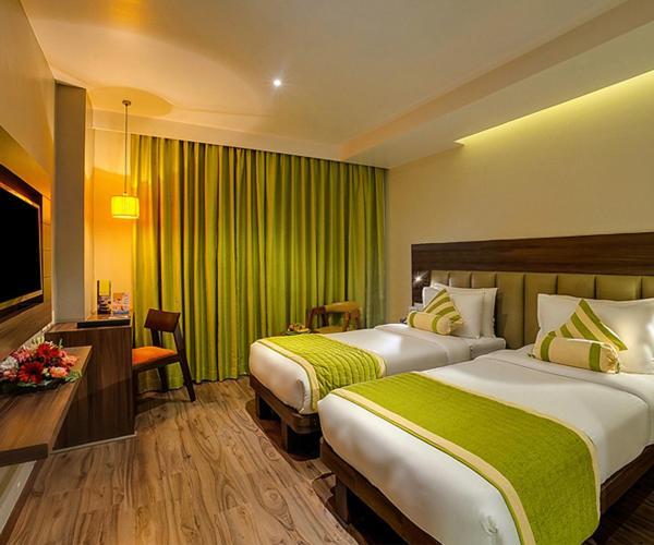 Hotel Tu Casa International Near Delhi Airport Нью-Дели Экстерьер фото